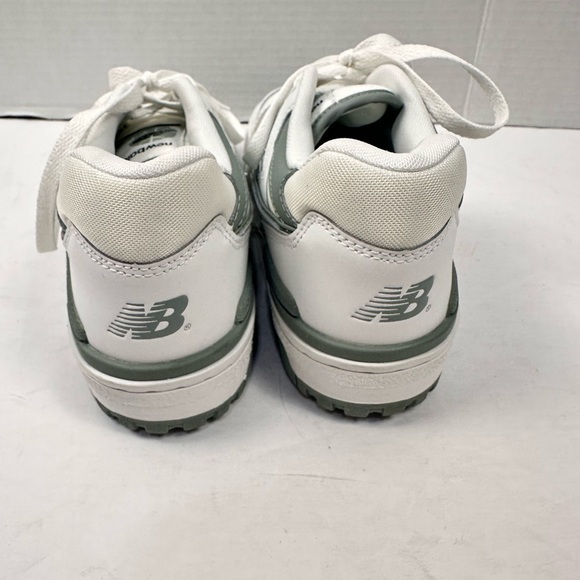 New Balance 550 Sz 8 - Picture 3 of 6